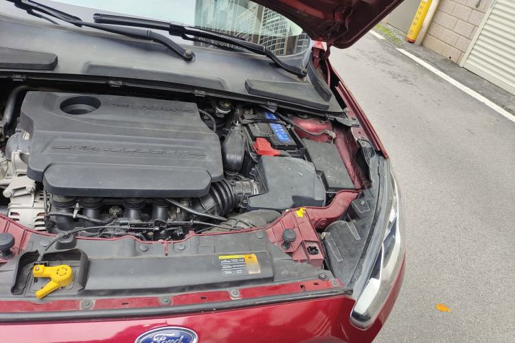 Used Ford Escort 2015 1.5L Automatic Fashion Model Engine Bay Left