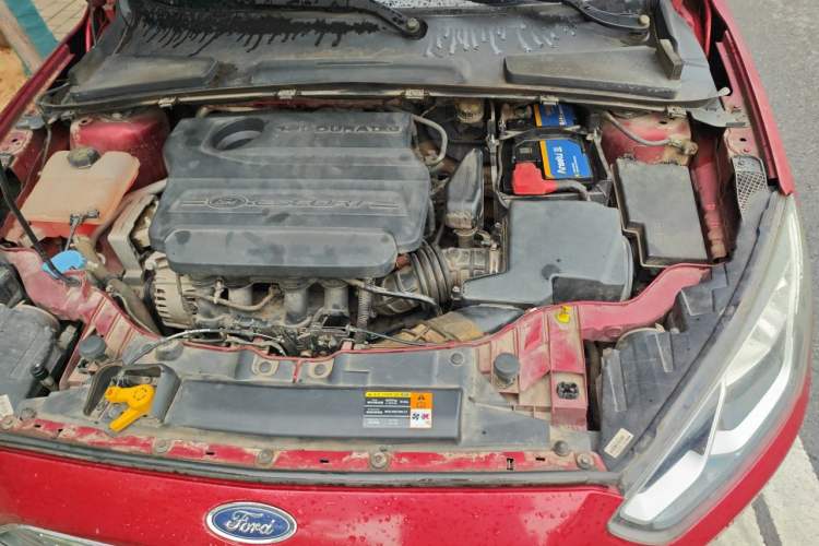 Used Ford Escort 2015 1.5L Automatic Fashion Model Engine Bay Left