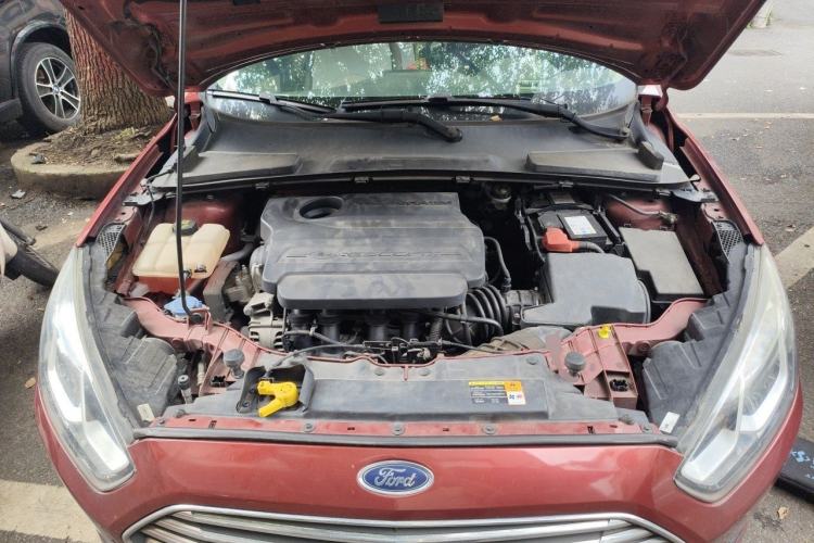 Used Ford Escort 2015 1.5L Manual Comfort Model Engine Bay