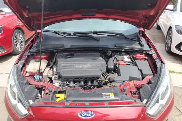 Used Ford Escort 2015 1.5L Automatic Fashion Model Engine Bay