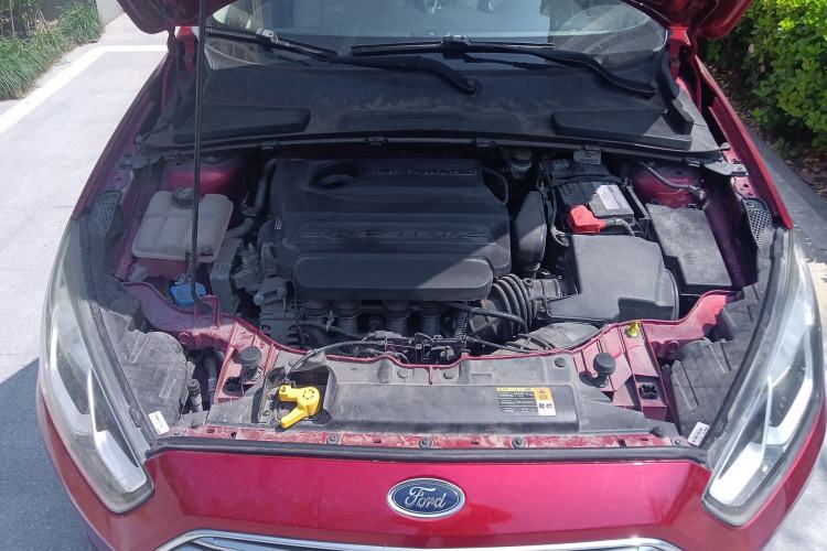 Used Ford Escort 2015 1.5L Automatic Fashion Model Engine Bay