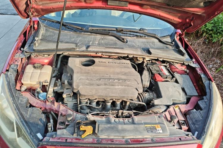 Used Ford Escort 2015 1.5L Automatic Comfort Edition Engine Bay