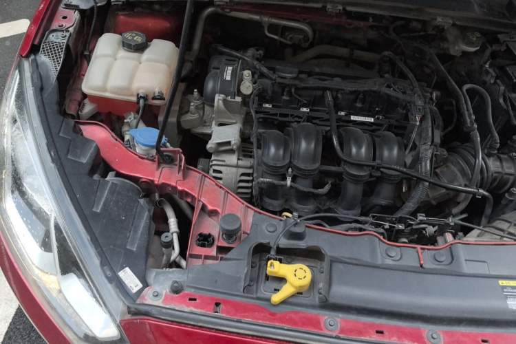 Used Ford Escort 2015 1.5L Manual Comfort Model Engine Bay Right