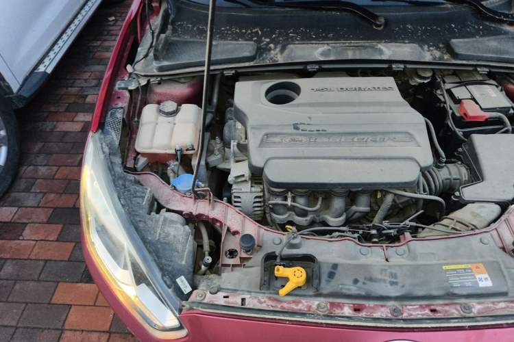 Used Ford Escort 2015 1.5L Manual Comfort Model Engine Bay Right