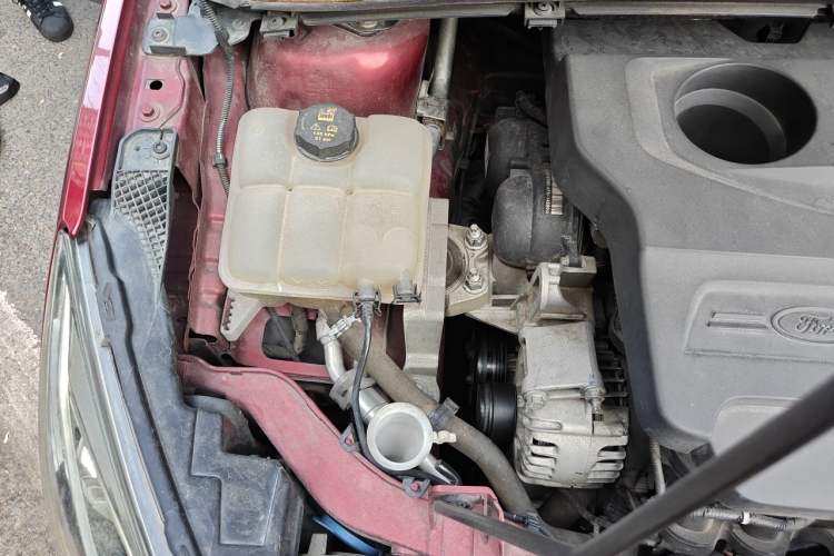 Used Ford Escort 2015 1.5L Automatic Fashion Model Engine Bay Right