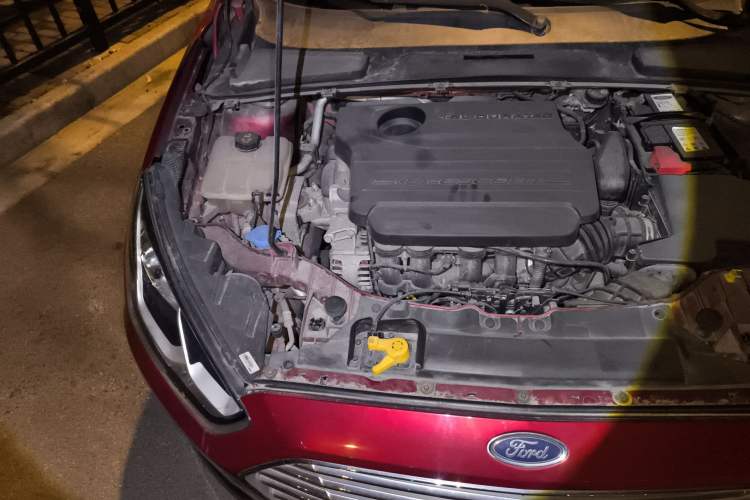 Used Ford Escort 2015 1.5L Automatic Fashion Model Engine Bay Right
