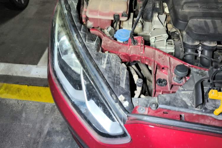 Used Ford Escort 2015 1.5L Automatic Fashion Model Engine Bay Right