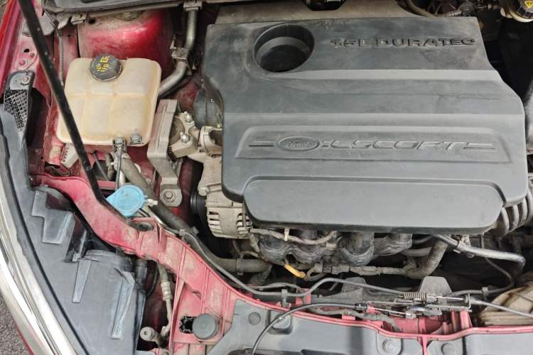 Used Ford Escort 2015 1.5L Automatic Comfort Edition Engine Bay Right