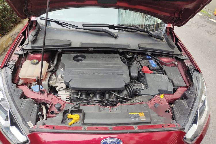 Used Ford Escort 2015 1.5L Automatic Fashion Model Engine Bay