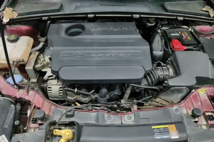 Used Ford Escort 2015 1.5L Automatic Comfort Edition Engine Bay