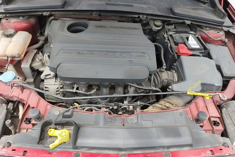 Used Ford Escort 2015 1.5L Manual Comfort Model Engine Bay