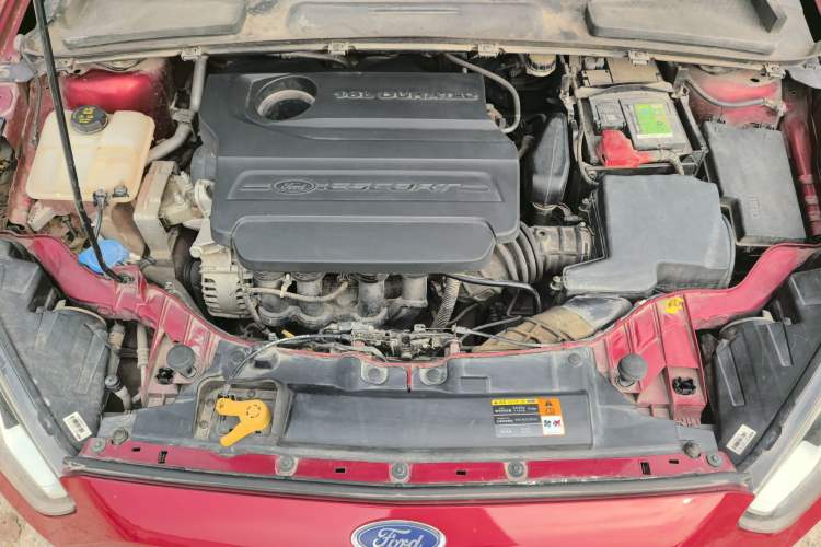 Used Ford Escort 2015 1.5L Automatic Fashion Model Engine Bay