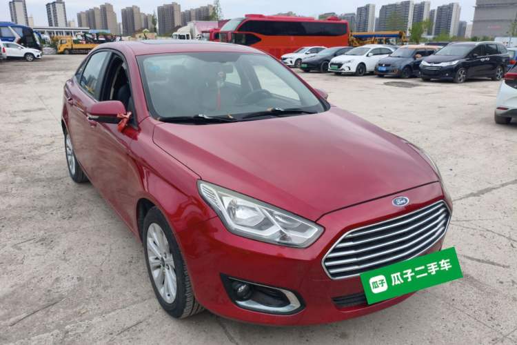 Used Ford Escort 2015 1.5L Automatic Fashion Model Exterior 1