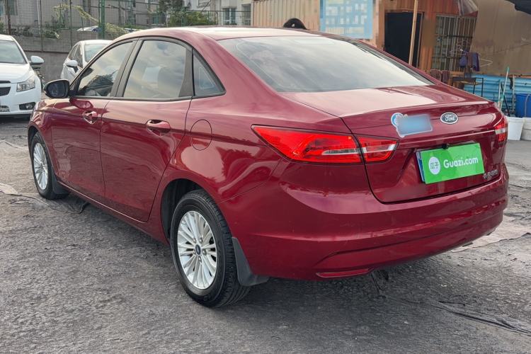 Used Ford Escort 2015 1.5L Automatic Comfort Edition Exterior 2