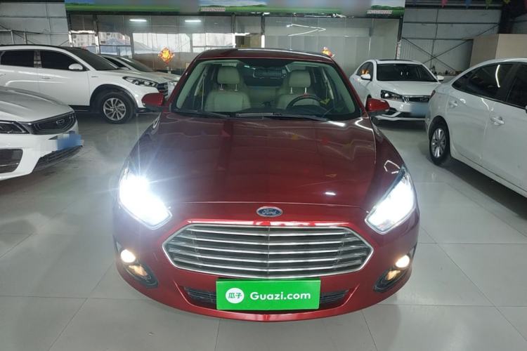 Used Ford Escort 2015 1.5L Automatic Comfort Edition Front