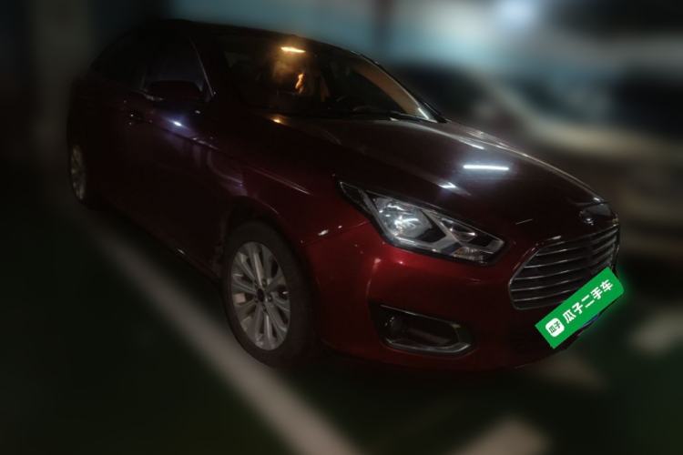 Used Ford Escort 2015 1.5L Automatic Fashion Model Front Right 45 Deg