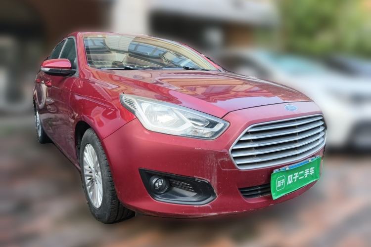 Used Ford Escort 2015 1.5L Manual Comfort Model Front Right 45 Deg
