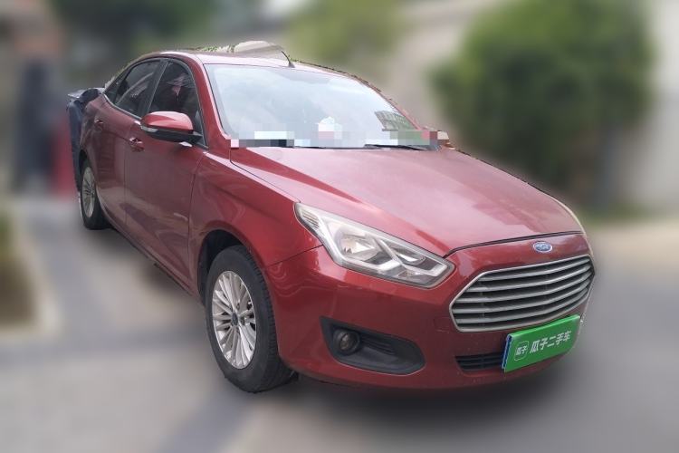 Used Ford Escort 2015 1.5L Manual Comfort Model Front Right 45 Deg