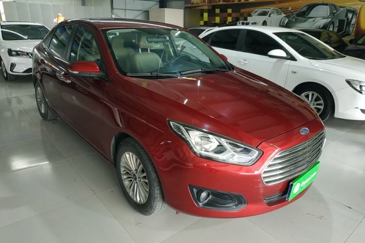 Used Ford Escort 2015 1.5L Automatic Comfort Edition Front Right 45 Deg