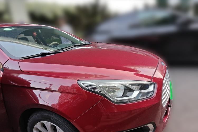Used Ford Escort 2015 1.5L Automatic Fashion Model Front Right 45 Deg