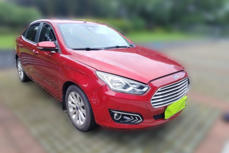 Used Ford Escort 2015 1.5L Automatic Fashion Model Front Right 45 Deg