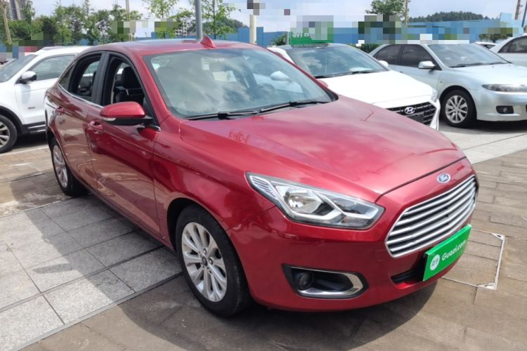 Used Ford Escort 2015 1.5L Automatic Fashion Model Front Right 45 Deg