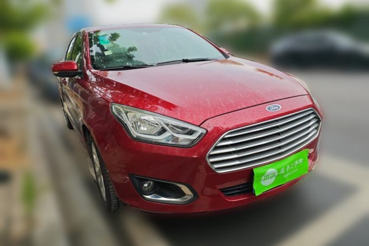 Used Ford Escort 2015 1.5L Automatic Fashion Model Front Right 45 Deg