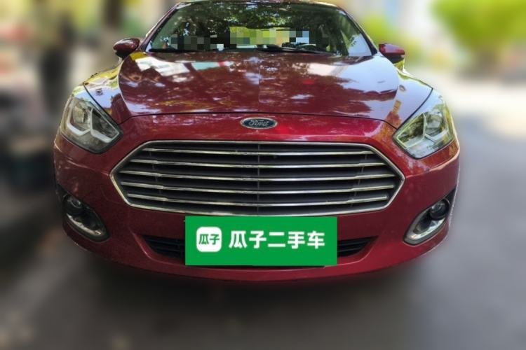 Used Ford Escort 2015 1.5L Manual Fashion Edition Front