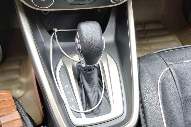 Used Ford Escort 2015 1.5L Automatic Comfort Edition Gear Lever