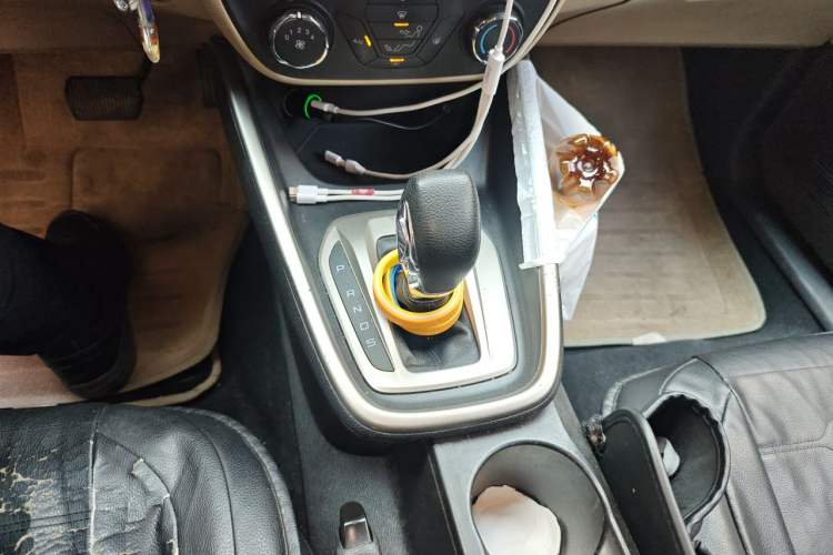 Used Ford Escort 2015 1.5L Automatic Comfort Edition Gear Lever