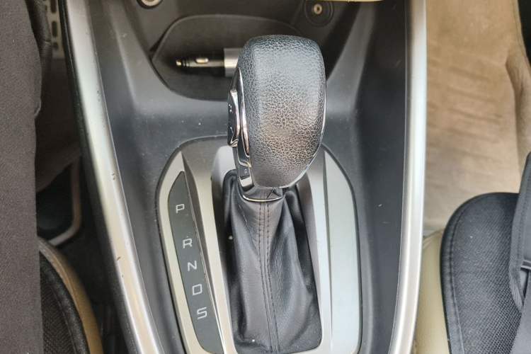 Used Ford Escort 2015 1.5L Automatic Comfort Edition Gear Lever