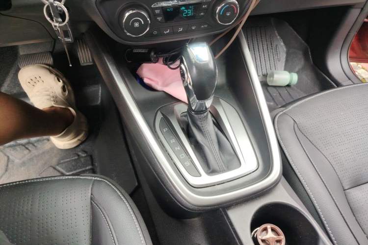 Used Ford Escort 2015 1.5L Automatic Fashion Model Gear Lever