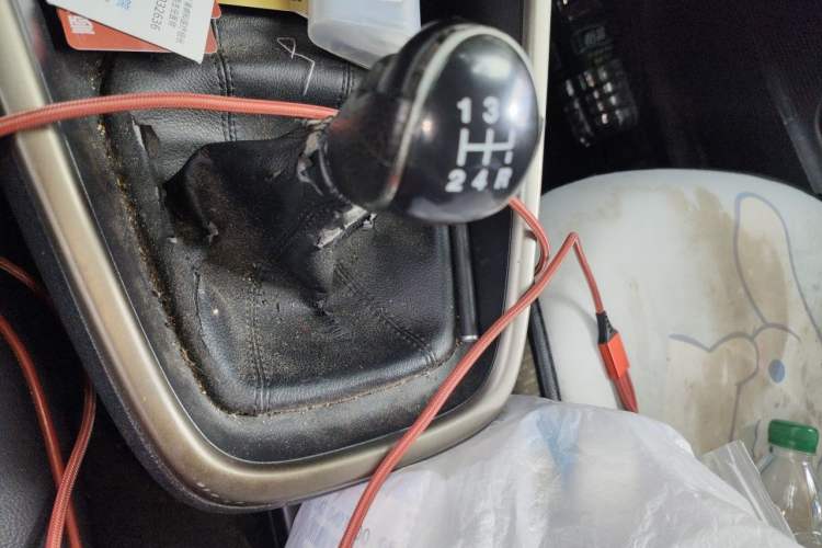 Used Ford Escort 2015 1.5L Manual Comfort Model Gear Lever