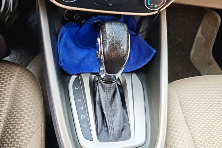 Used Ford Escort 2015 1.5L Automatic Comfort Edition Gear Lever