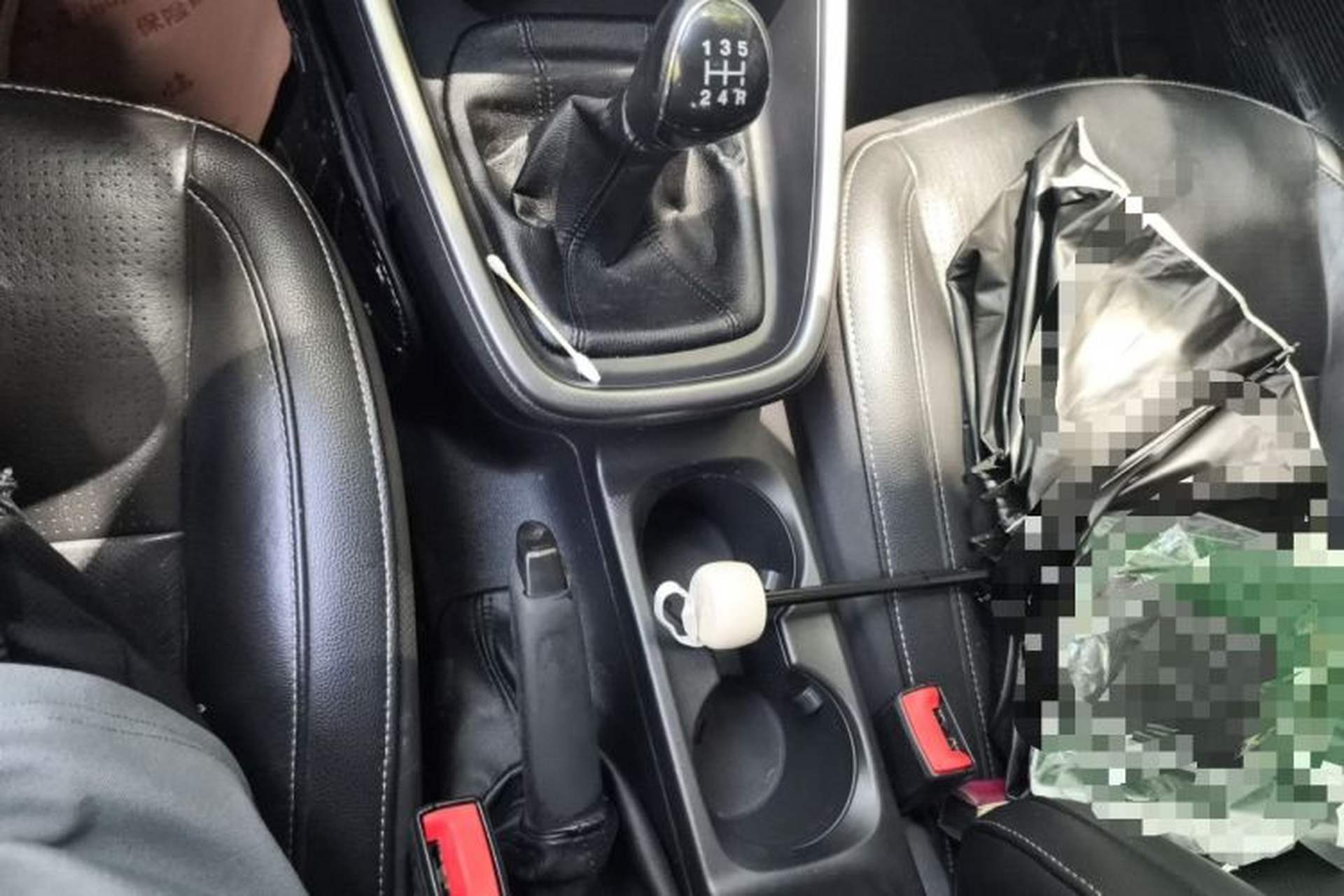Used Ford Escort 2015 1.5L Manual Fashion Edition Gear Lever