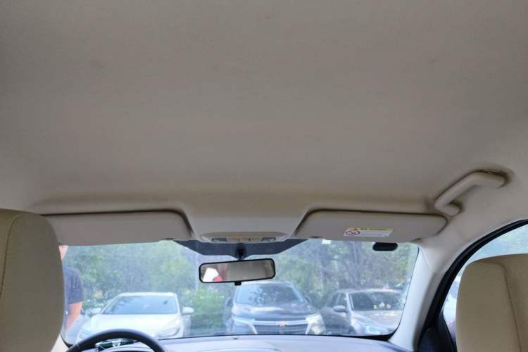 Used Ford Escort 2015 1.5L Manual Comfort Model Headliner