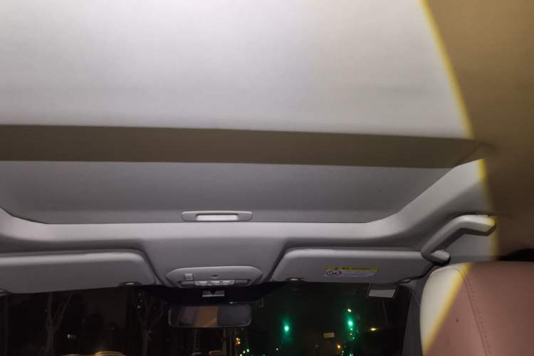 Used Ford Escort 2015 1.5L Automatic Fashion Model Headliner