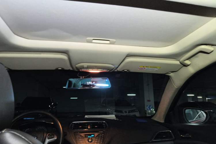 Used Ford Escort 2015 1.5L Automatic Fashion Model Headliner