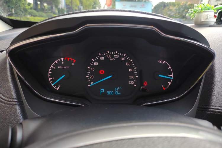 Used Ford Escort 2015 1.5L Automatic Fashion Model Instrument Cluster