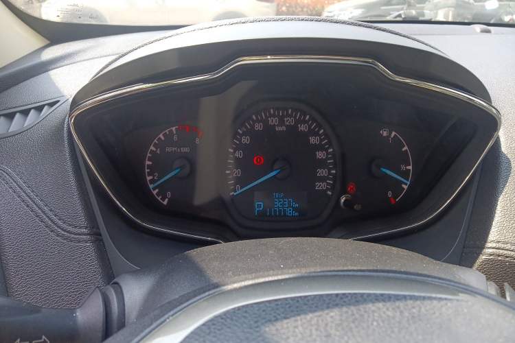 Used Ford Escort 2015 1.5L Automatic Fashion Model Instrument Cluster