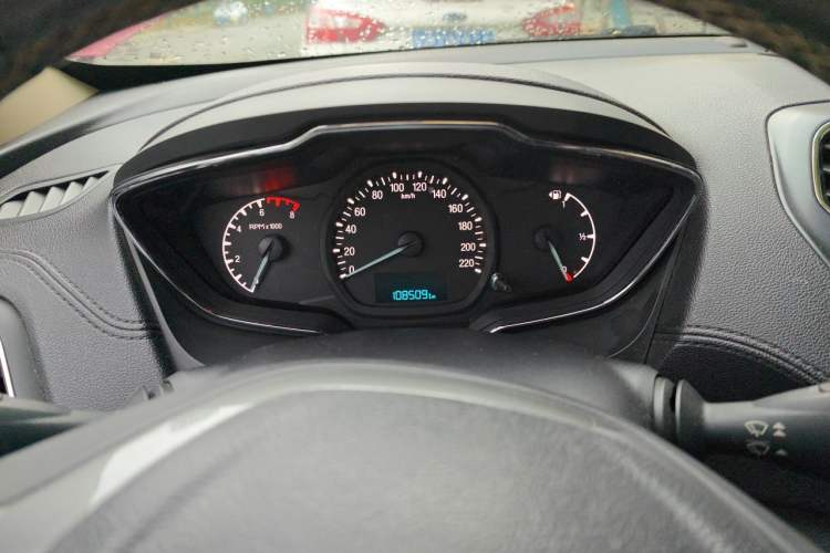 Used Ford Escort 2015 1.5L Automatic Fashion Model Instrument Cluster