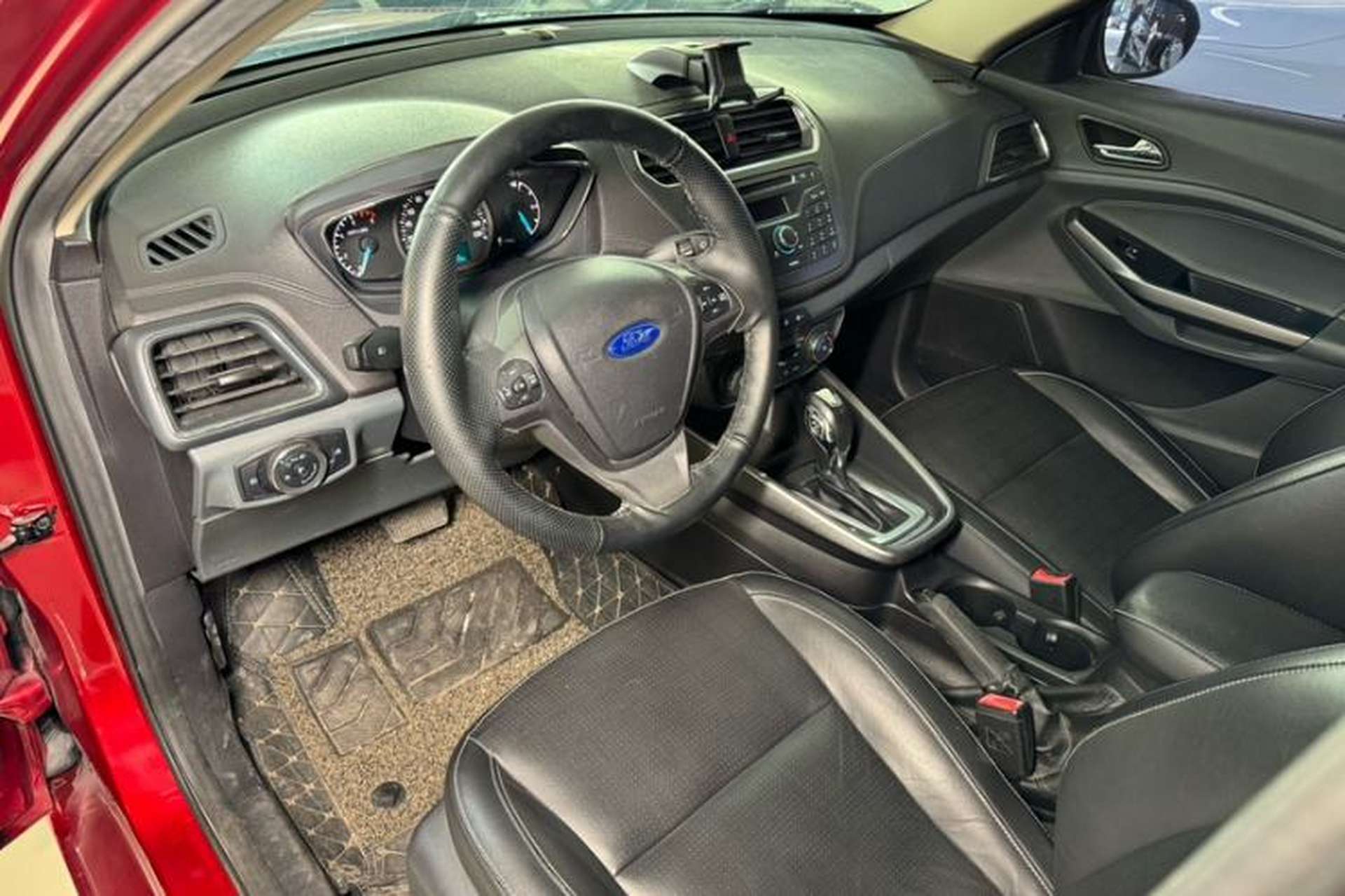Used Ford Escort 2015 1.5L Automatic Fashion Model Interior 10