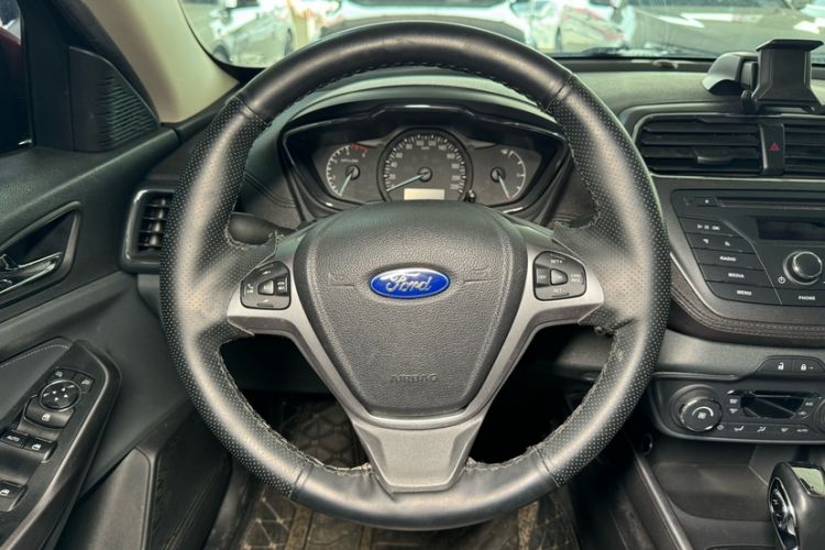 Used Ford Escort 2015 1.5L Automatic Fashion Model Interior 5
