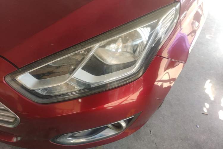 Used Ford Escort 2015 1.5L Automatic Comfort Edition Left Front Headlight