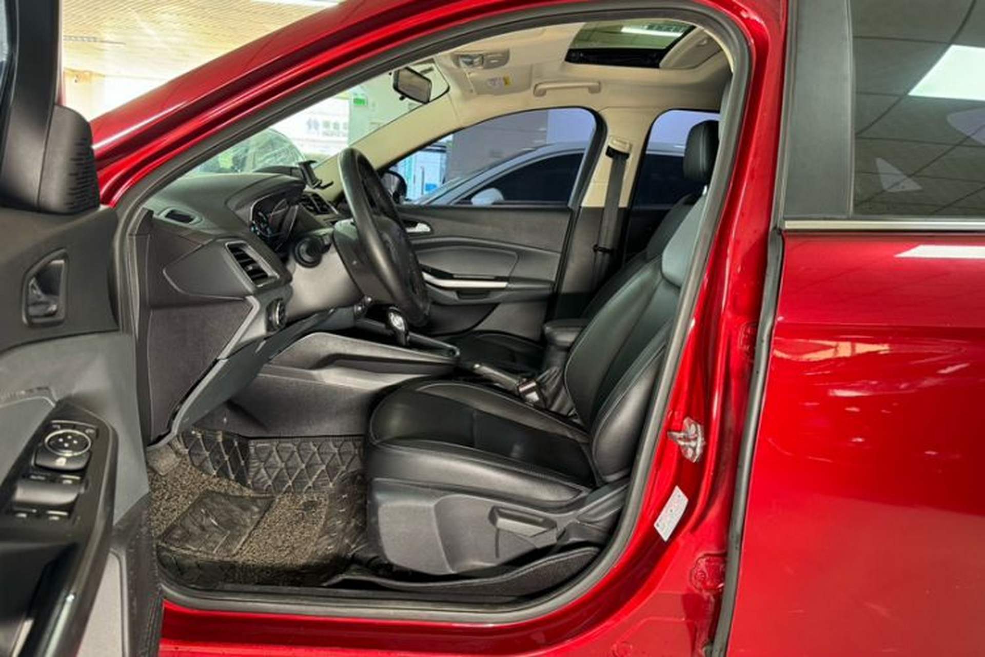 Used Ford Escort 2015 1.5L Automatic Fashion Model Left Front Seat