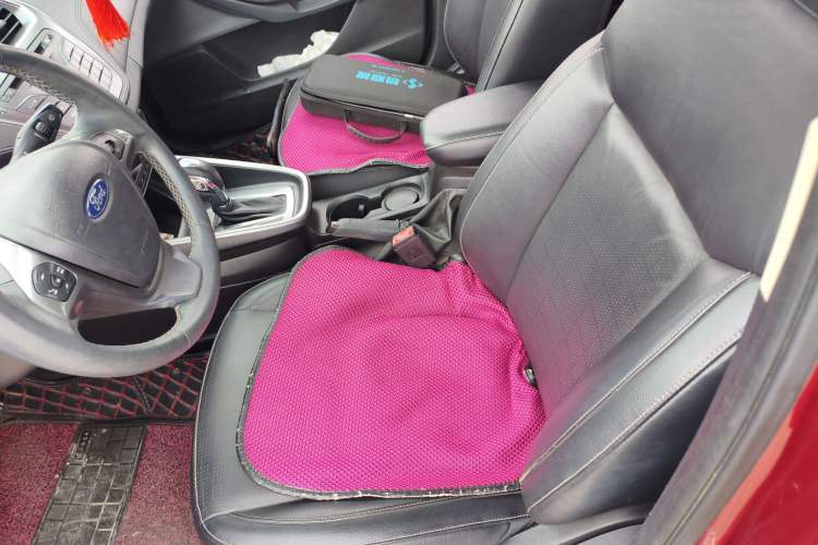 Used Ford Escort 2015 1.5L Automatic Fashion Model Left Front Seat