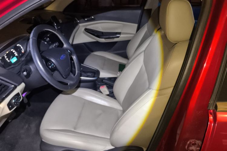 Used Ford Escort 2015 1.5L Automatic Fashion Model Left Front Seat