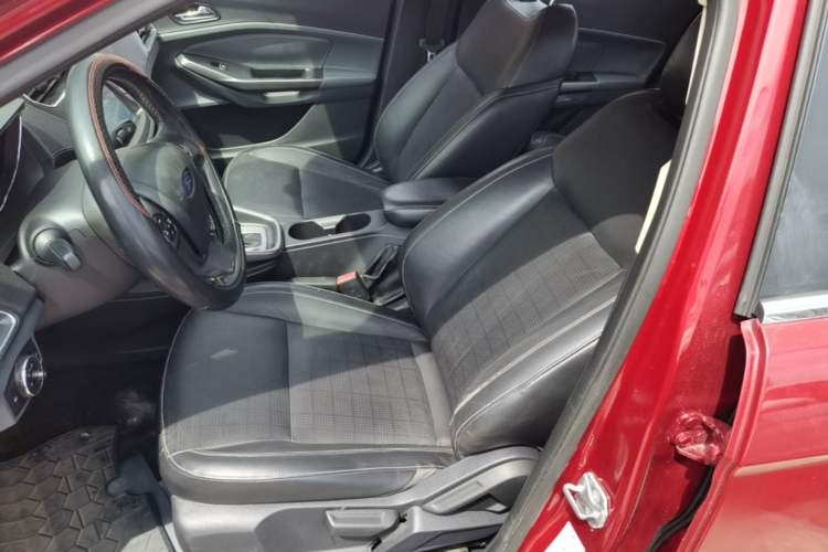 Used Ford Escort 2015 1.5L Automatic Fashion Model Left Front Seat