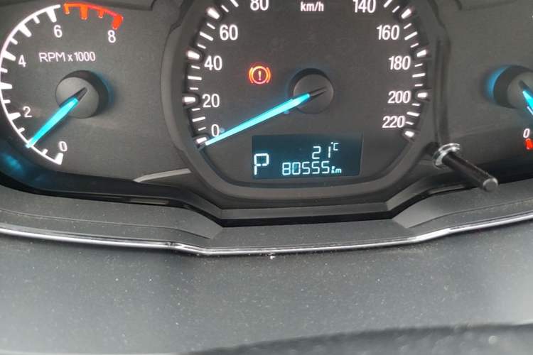 Used Ford Escort 2015 1.5L Automatic Fashion Model Odometer Close Up
