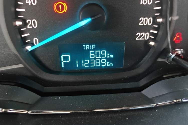 Used Ford Escort 2015 1.5L Automatic Fashion Model Odometer Close Up